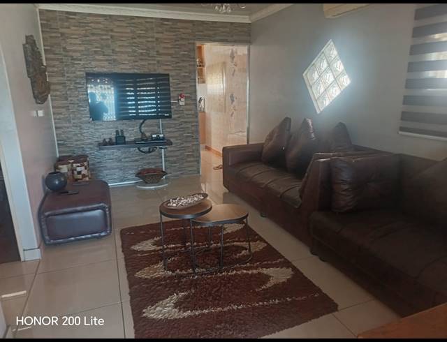 2 BEDROOM HOUSE FOR SALE IN VERULAM CENTRAL